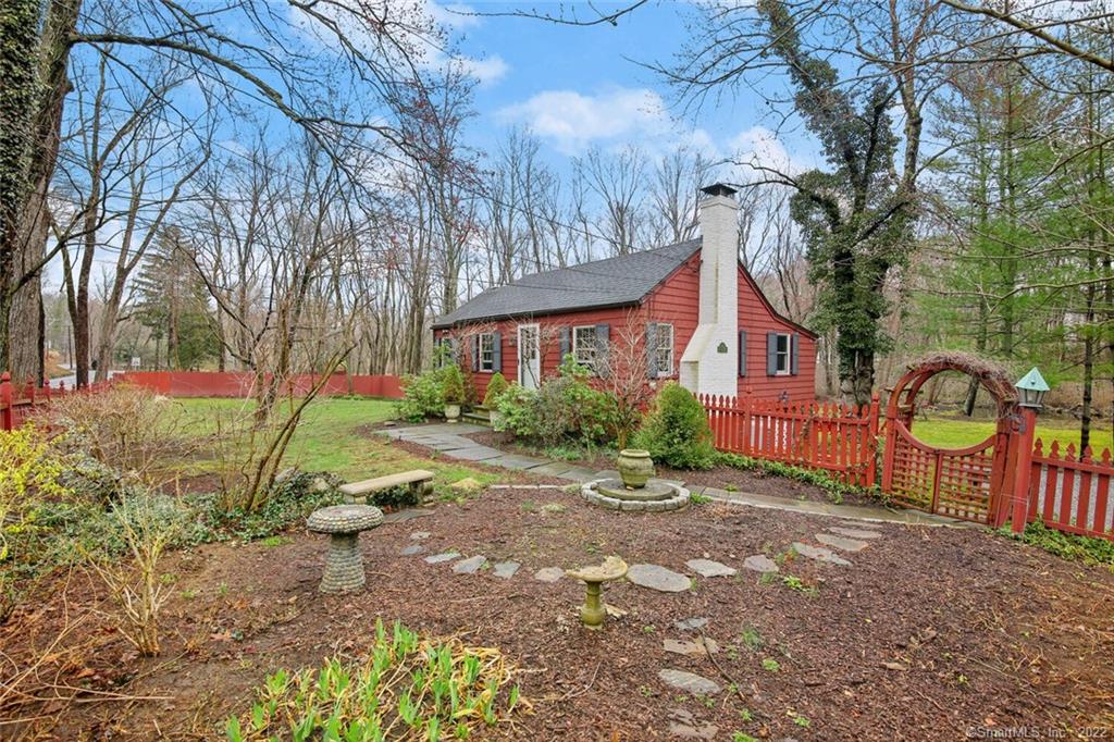 1 Crow Hollow Lane Westport CT 06880