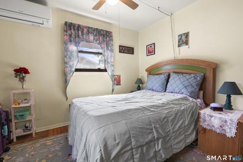 27 Mcintosh Avenue Montville CT 06382