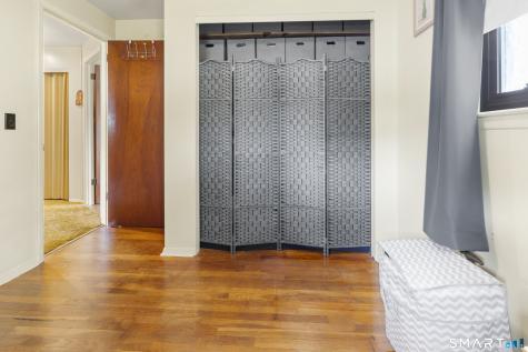 27 Mcintosh Avenue Montville CT 06382