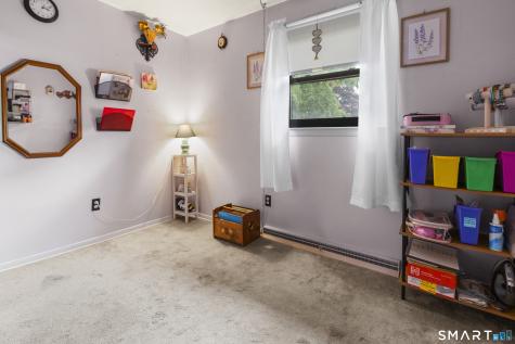 27 Mcintosh Avenue Montville CT 06382