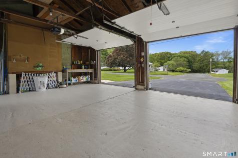 27 Mcintosh Avenue Montville CT 06382