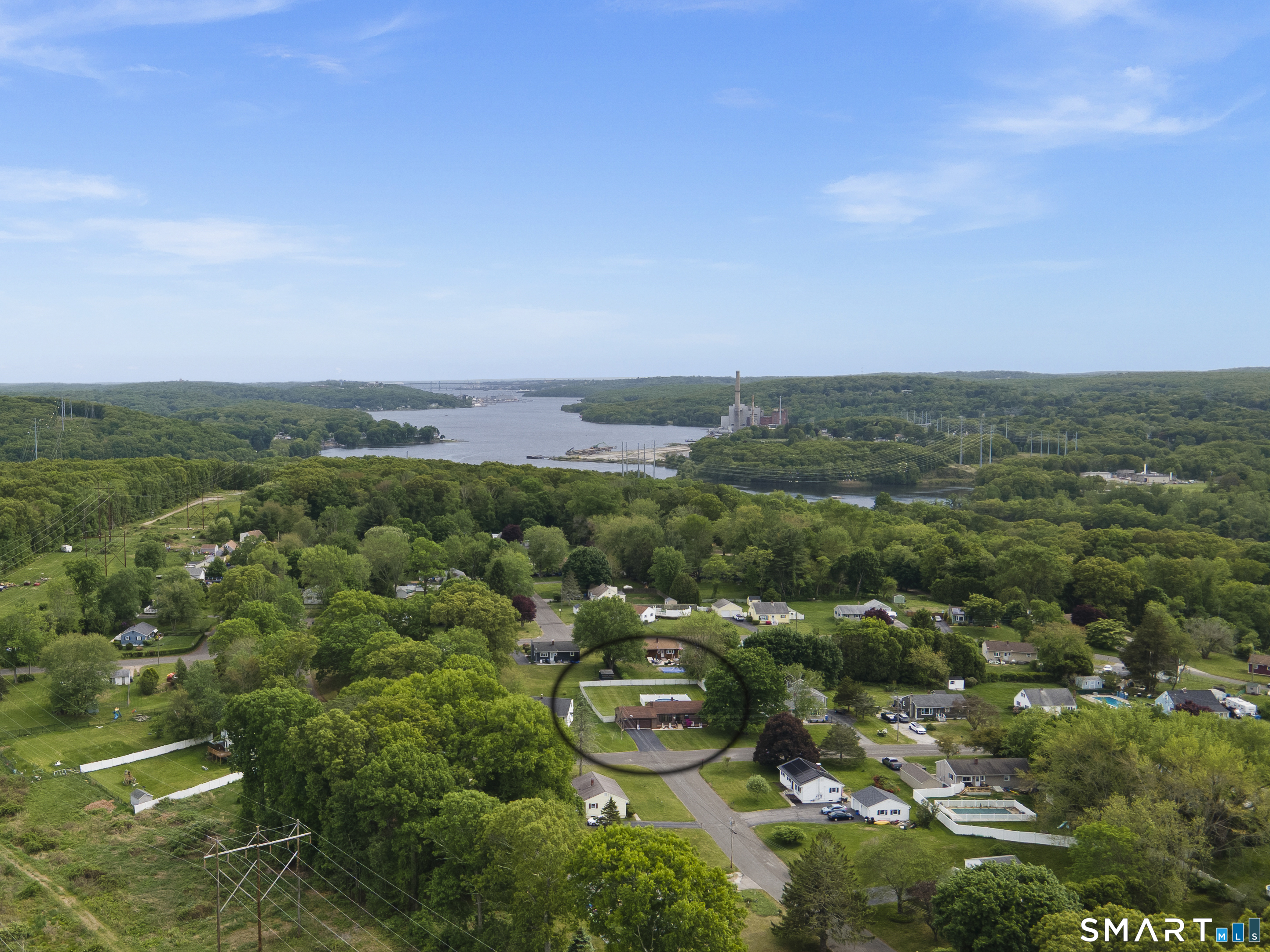 27 Mcintosh Avenue Montville CT 06382