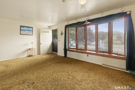 27 Mcintosh Avenue Montville CT 06382