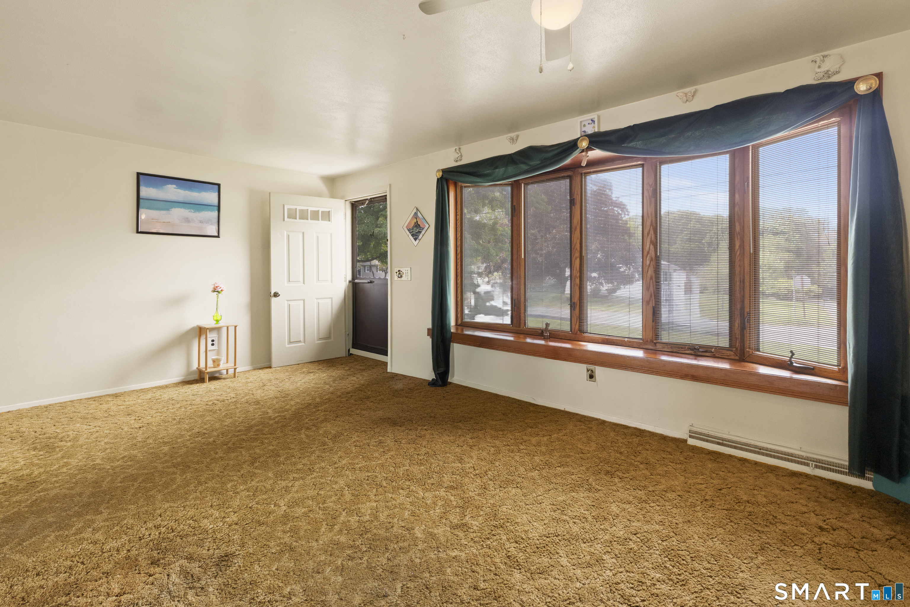 27 Mcintosh Avenue Montville CT 06382