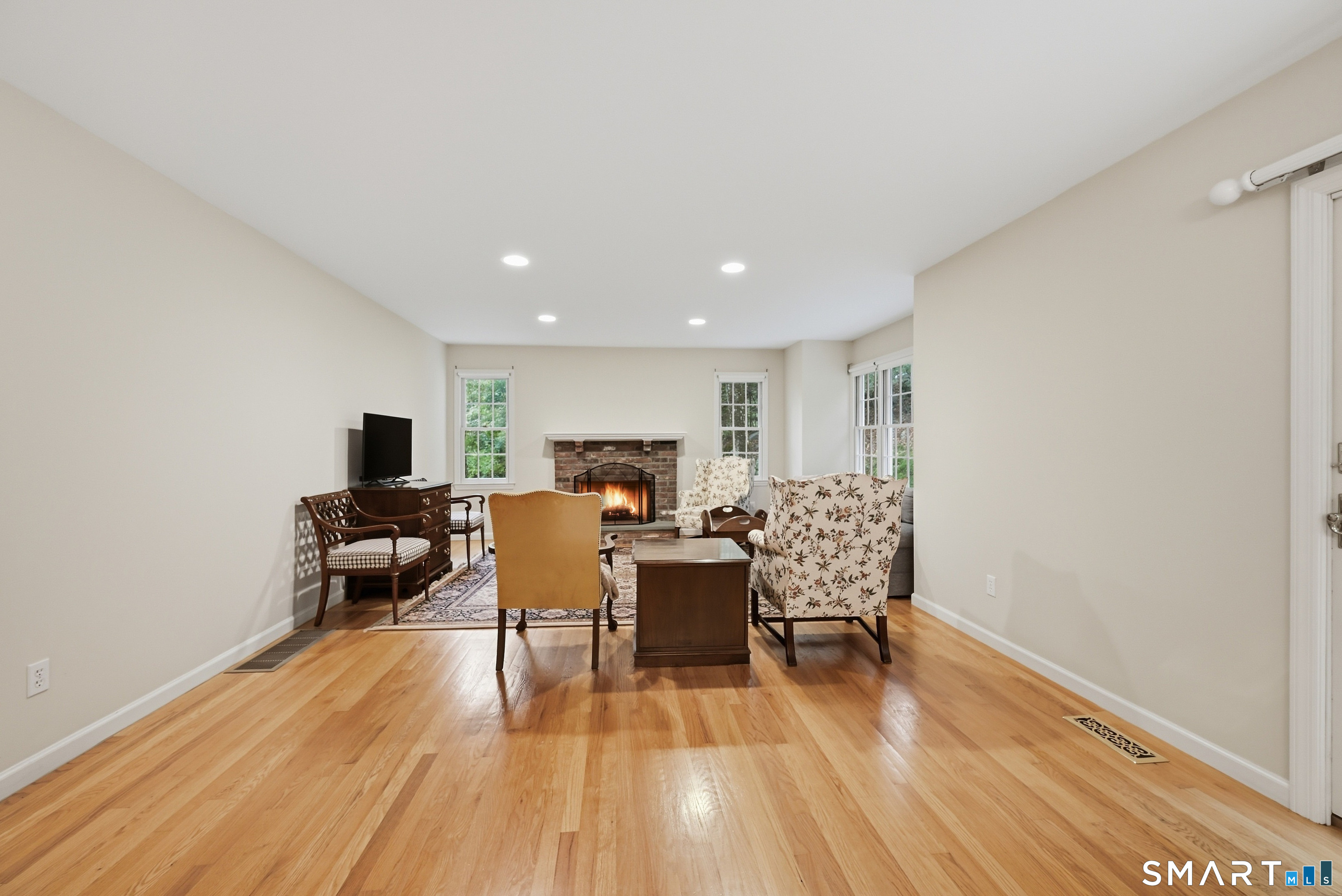 18 Cove Road Brookfield CT 06804