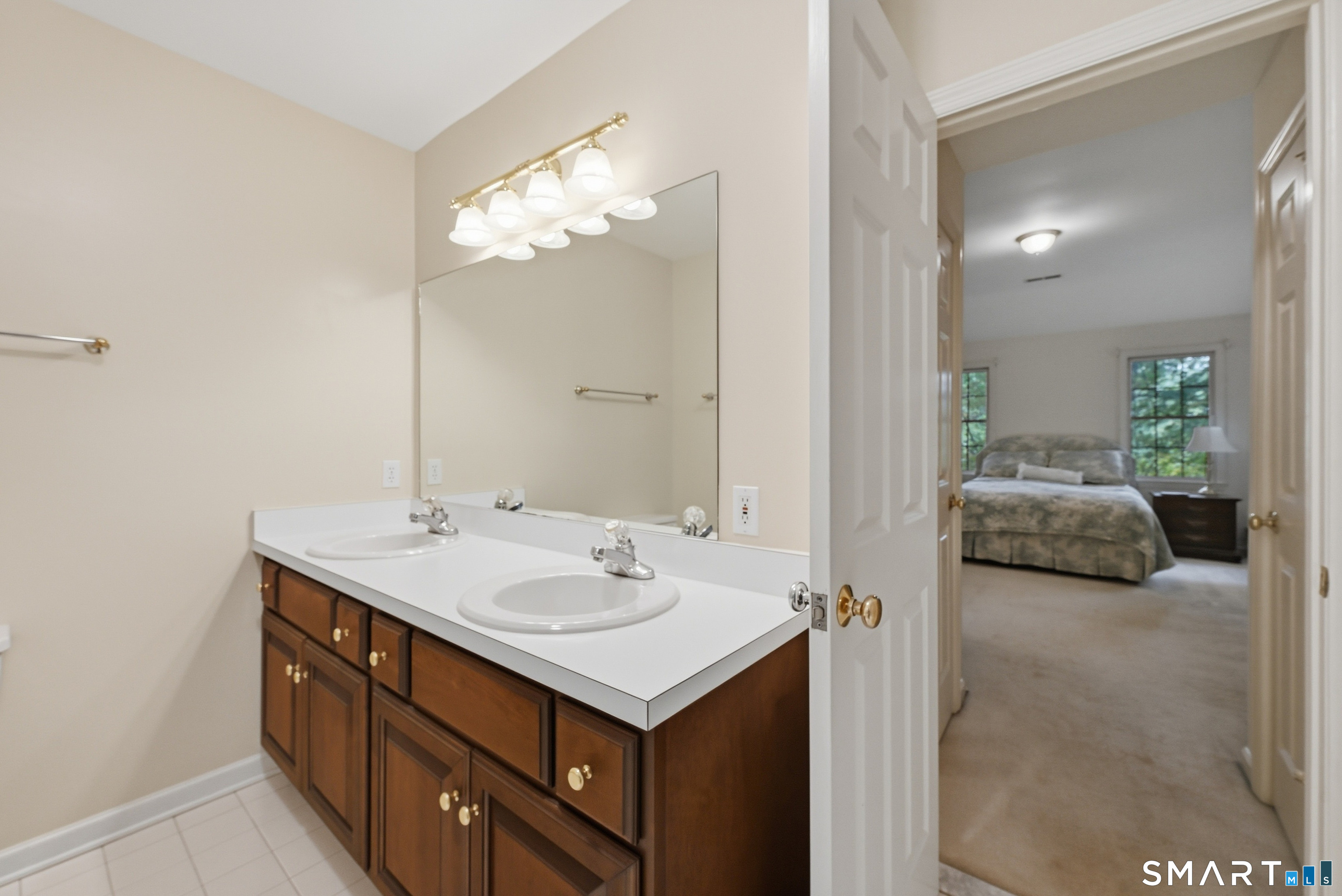 18 Cove Road Brookfield CT 06804