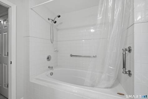 18 Cove Road Brookfield CT 06804