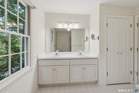 18 Cove Road Brookfield CT 06804