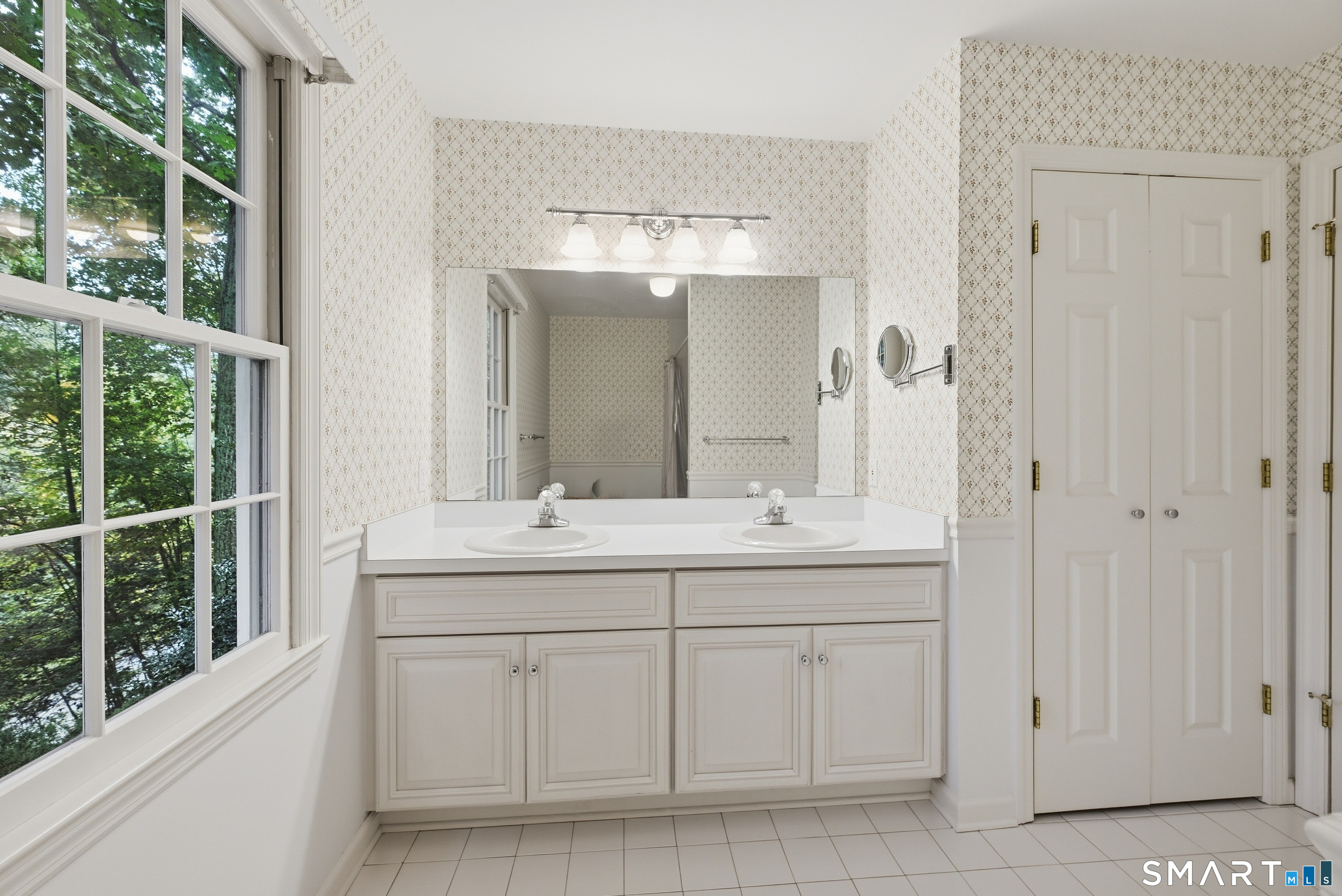 18 Cove Road Brookfield CT 06804