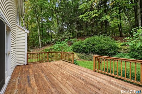 18 Cove Road Brookfield CT 06804