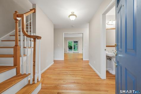 18 Cove Road Brookfield CT 06804