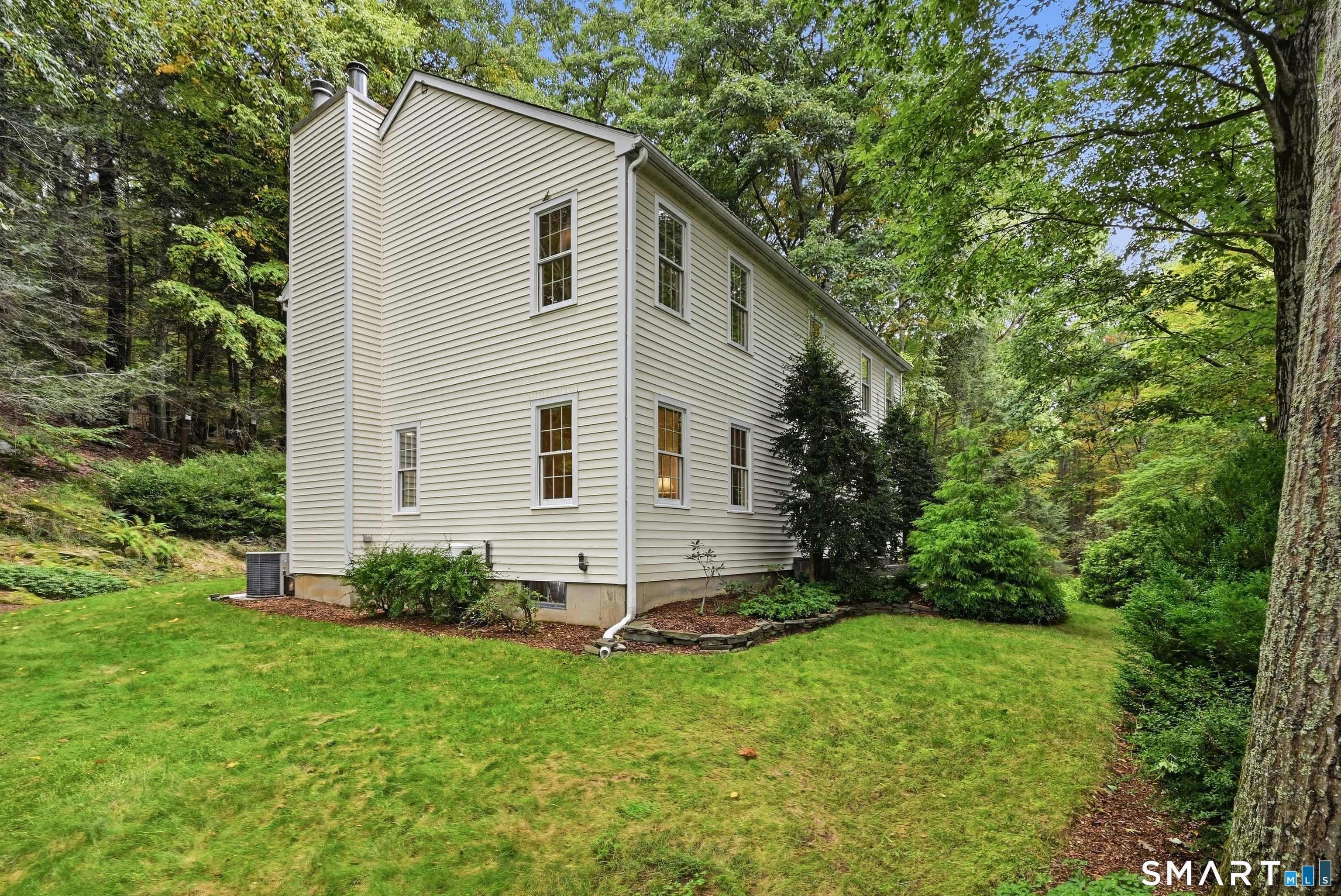 18 Cove Road Brookfield CT 06804