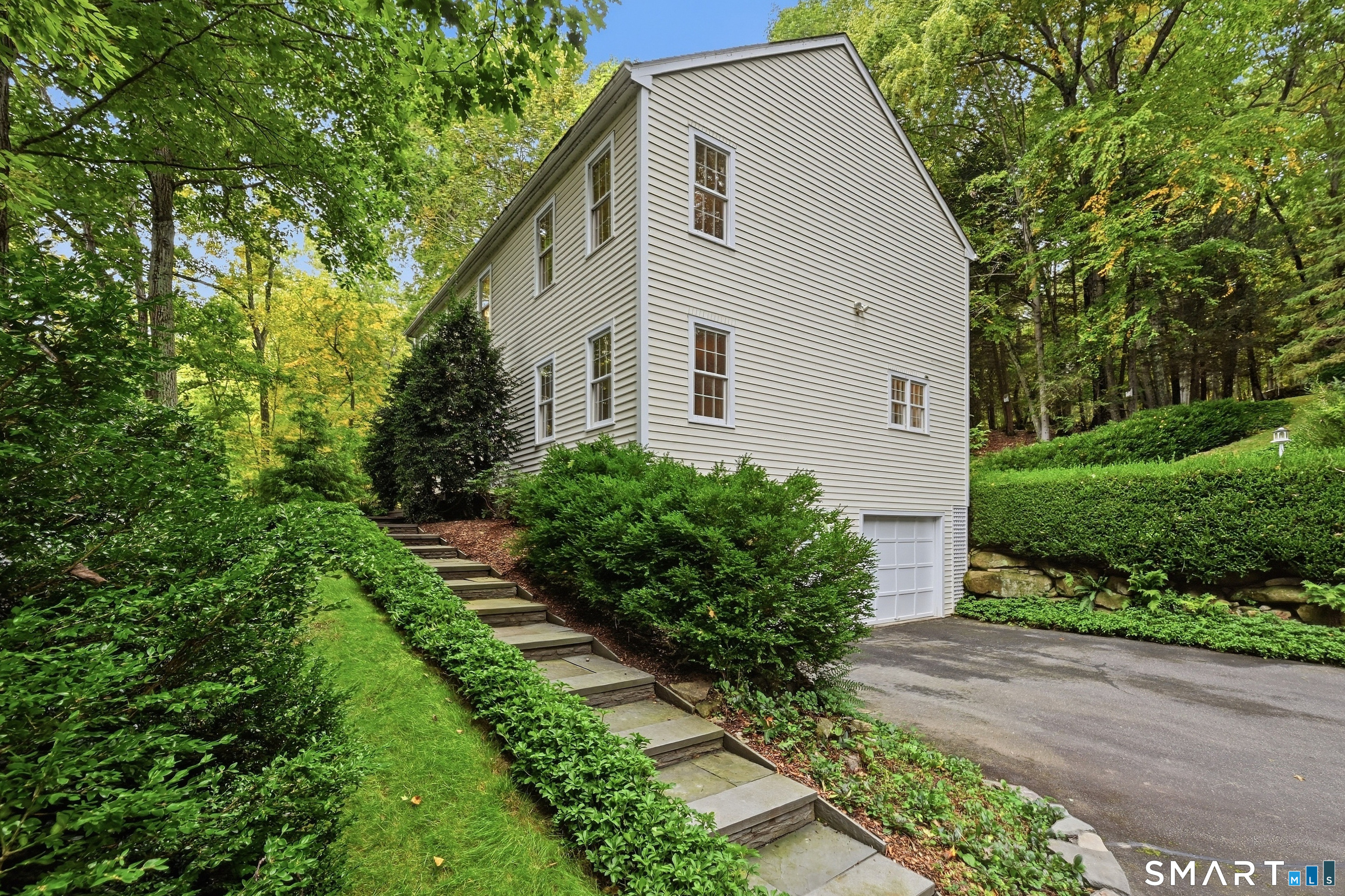 18 Cove Road Brookfield CT 06804