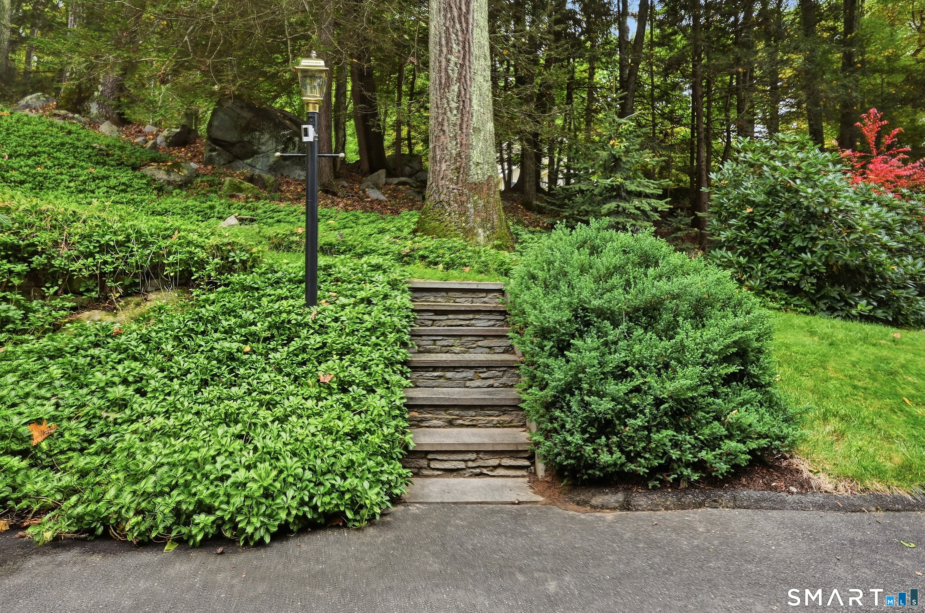 18 Cove Road Brookfield CT 06804