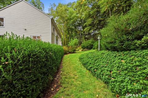 18 Cove Road Brookfield CT 06804
