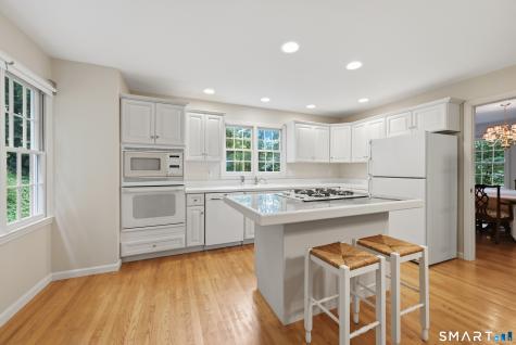 18 Cove Road Brookfield CT 06804