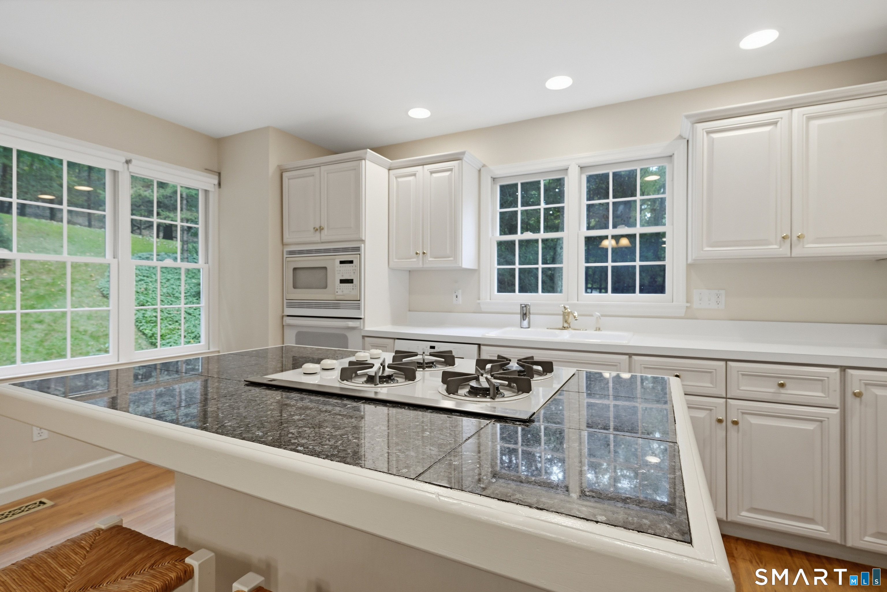 18 Cove Road Brookfield CT 06804