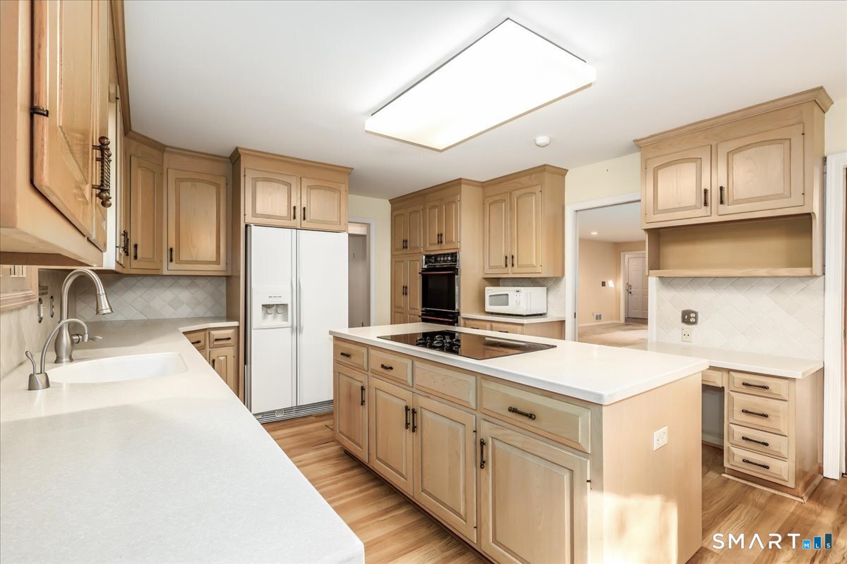 17 Herrmann Lane Easton CT 06612