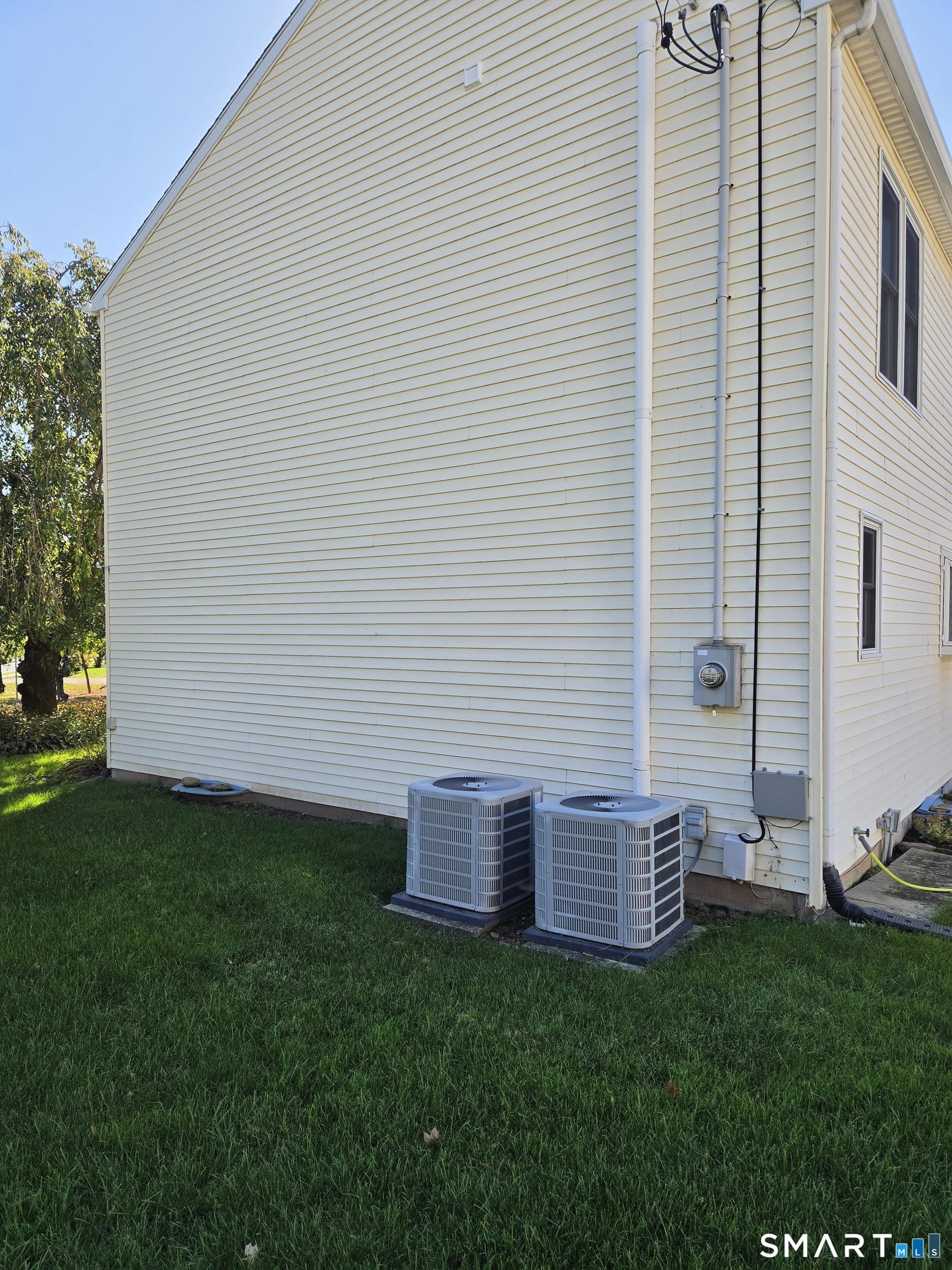 35 North Street Enfield CT 06082