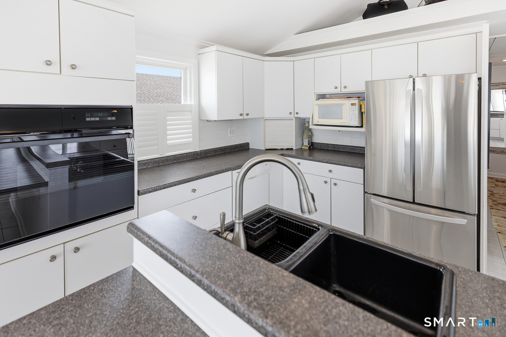 17-A Avenue A Avenue Old Lyme CT 06371