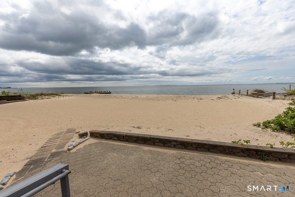 17-A Avenue A Avenue Old Lyme CT 06371