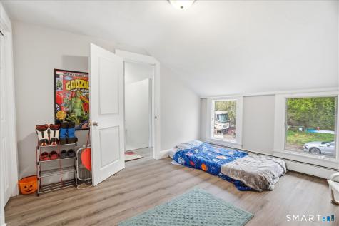 67 Pomfret Street Putnam CT 06260