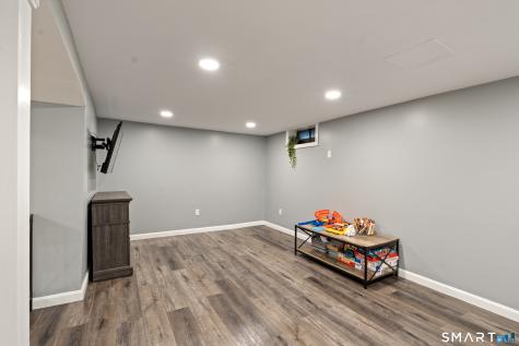 186 Cedar Street Newington CT 06111
