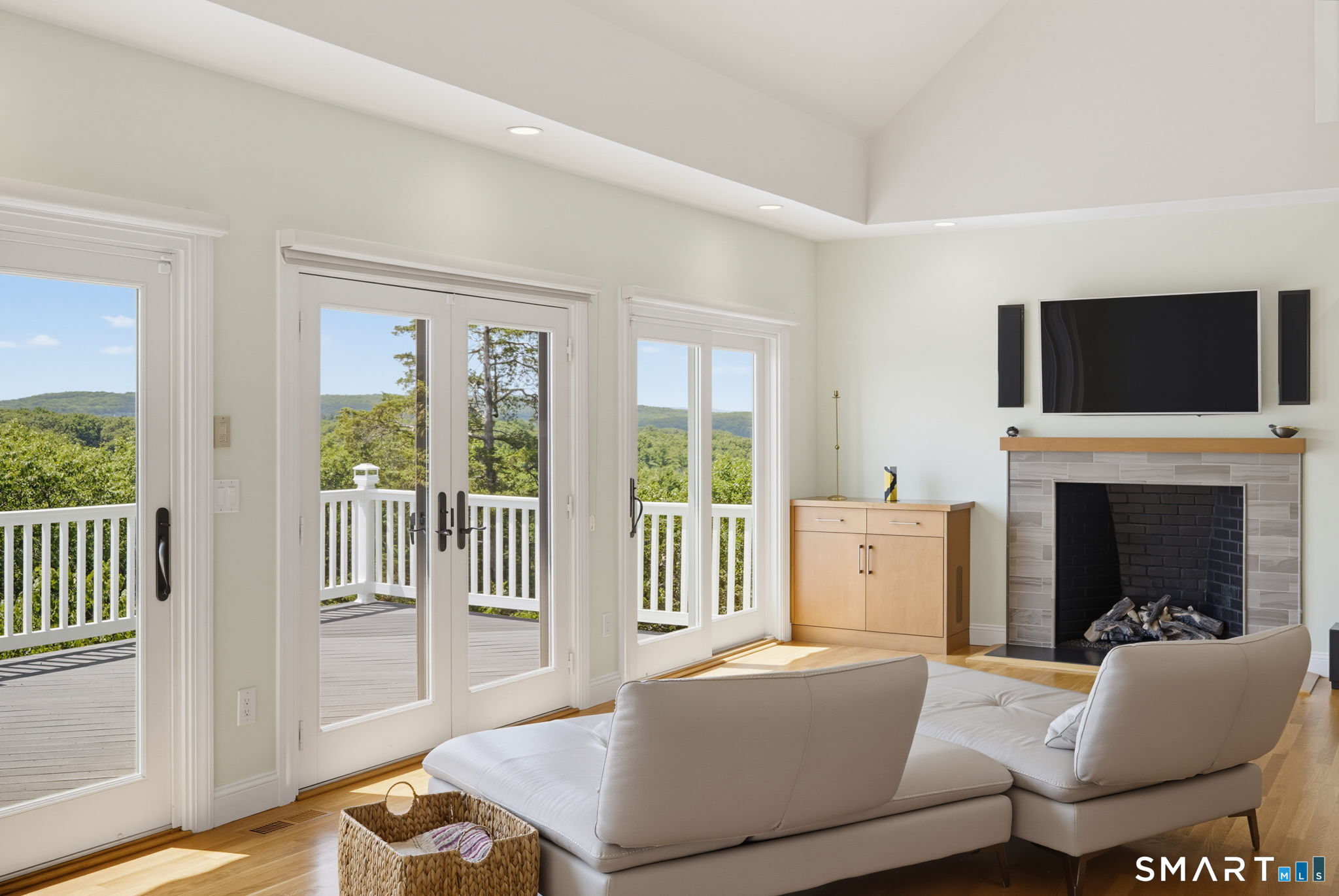 49 Wyngate Drive Avon CT 06001