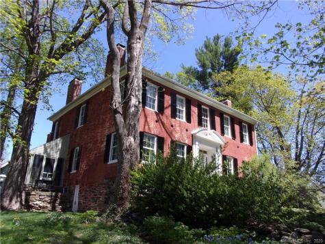 1586 Main Road Granville MA 01034