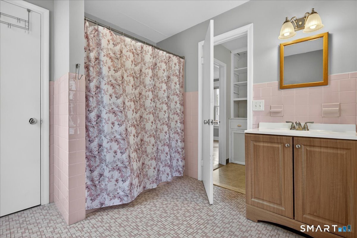 127 Oakley Street New Haven CT 06513