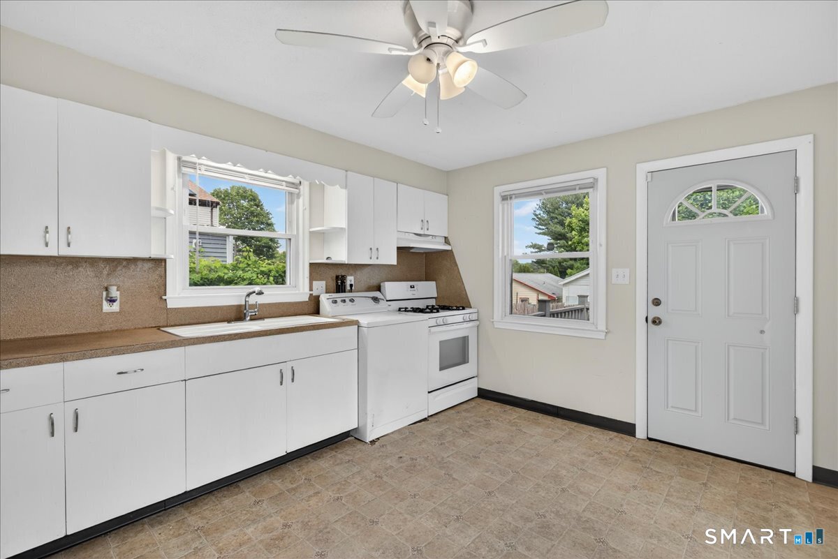 127 Oakley Street New Haven CT 06513