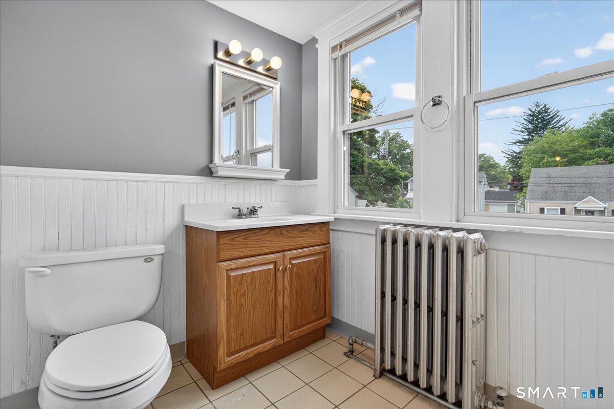 127 Oakley Street New Haven CT 06513