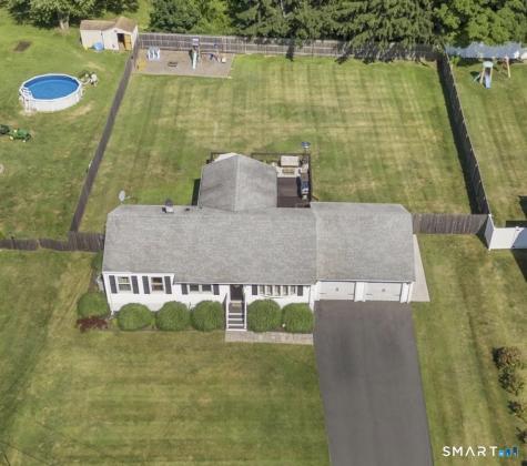 30 Pine River Road North Haven CT 06473