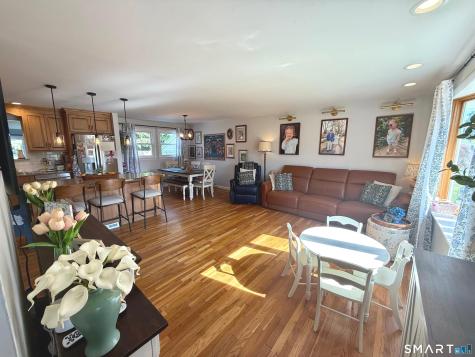30 Pine River Road North Haven CT 06473