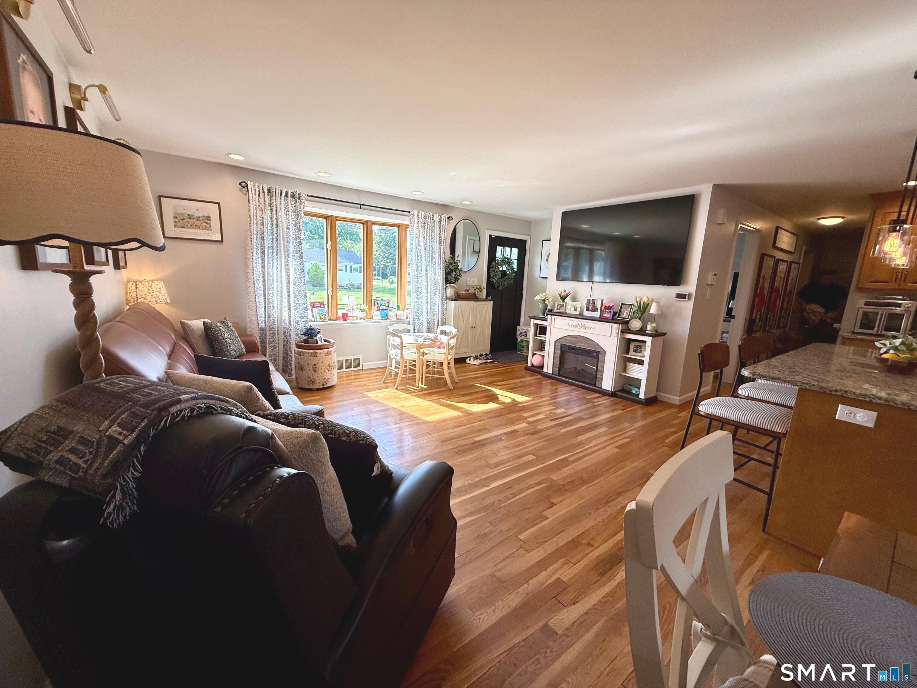 30 Pine River Road North Haven CT 06473
