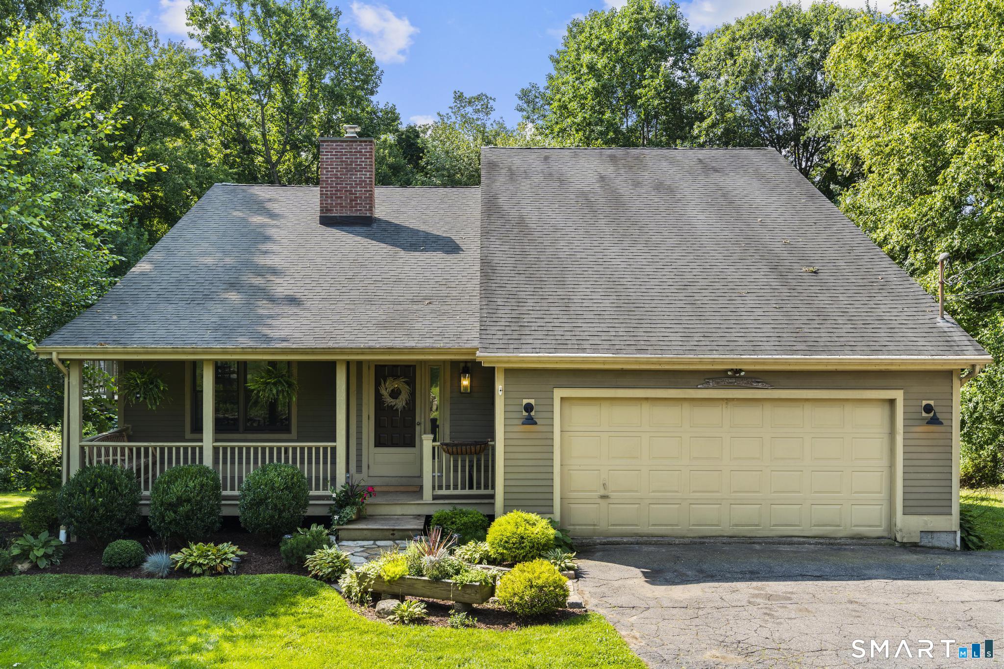 10 Anna Drive Oxford CT 06478