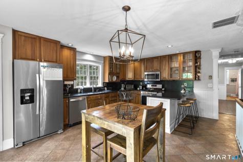 10 Anna Drive Oxford CT 06478