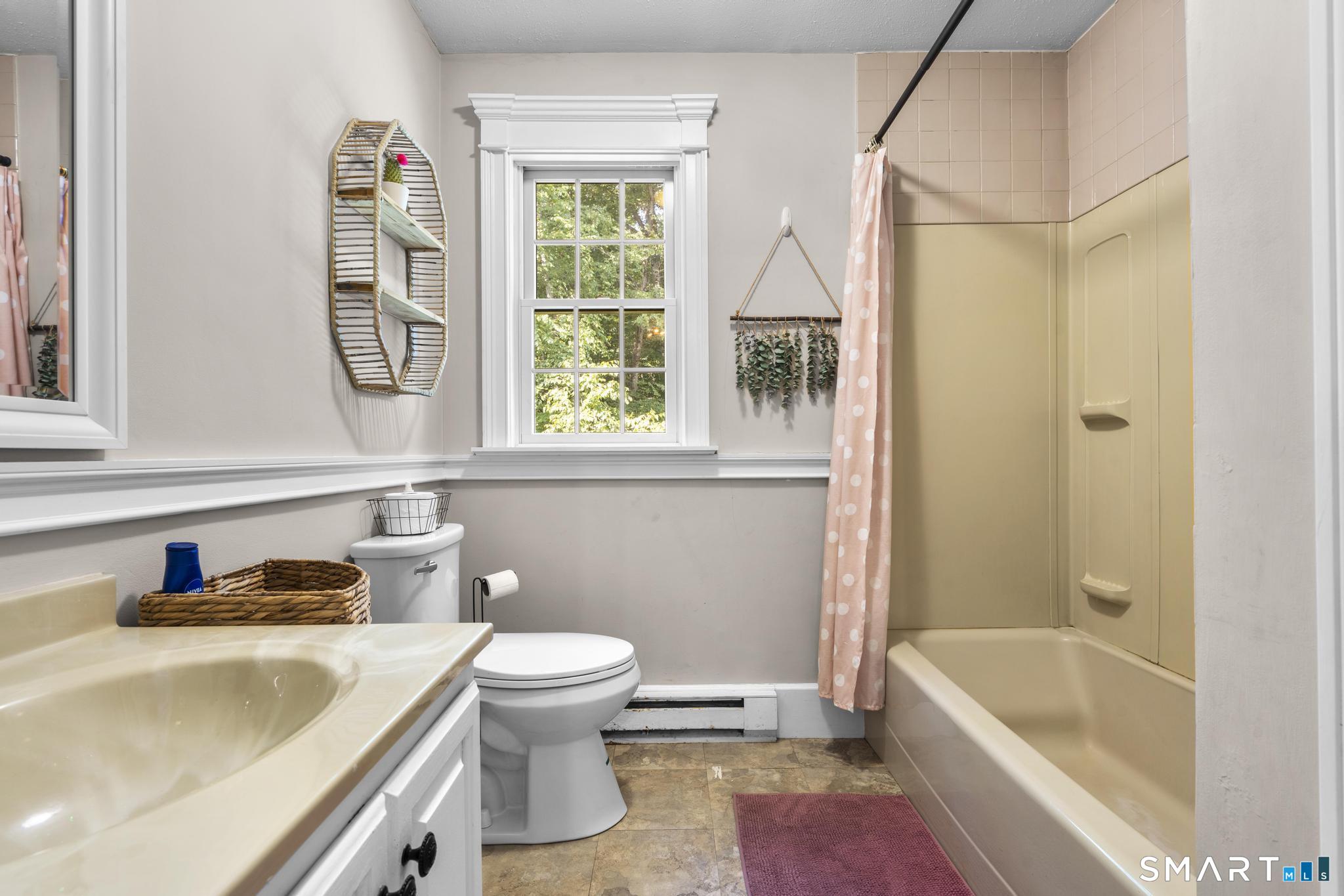 10 Anna Drive Oxford CT 06478