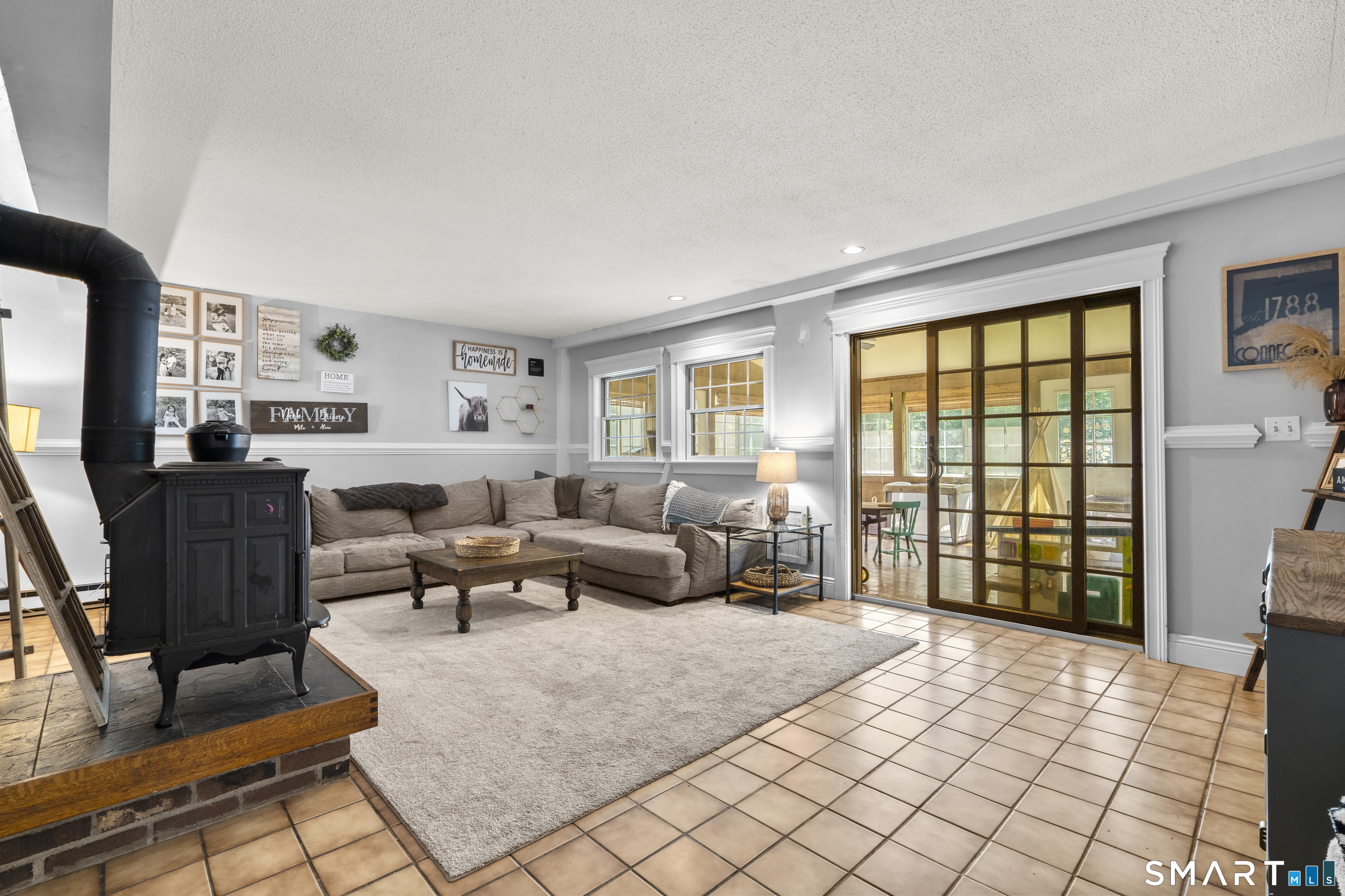 10 Anna Drive Oxford CT 06478