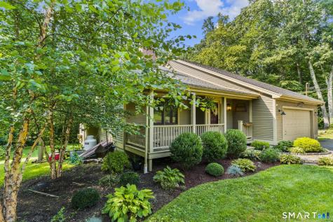 10 Anna Drive Oxford CT 06478