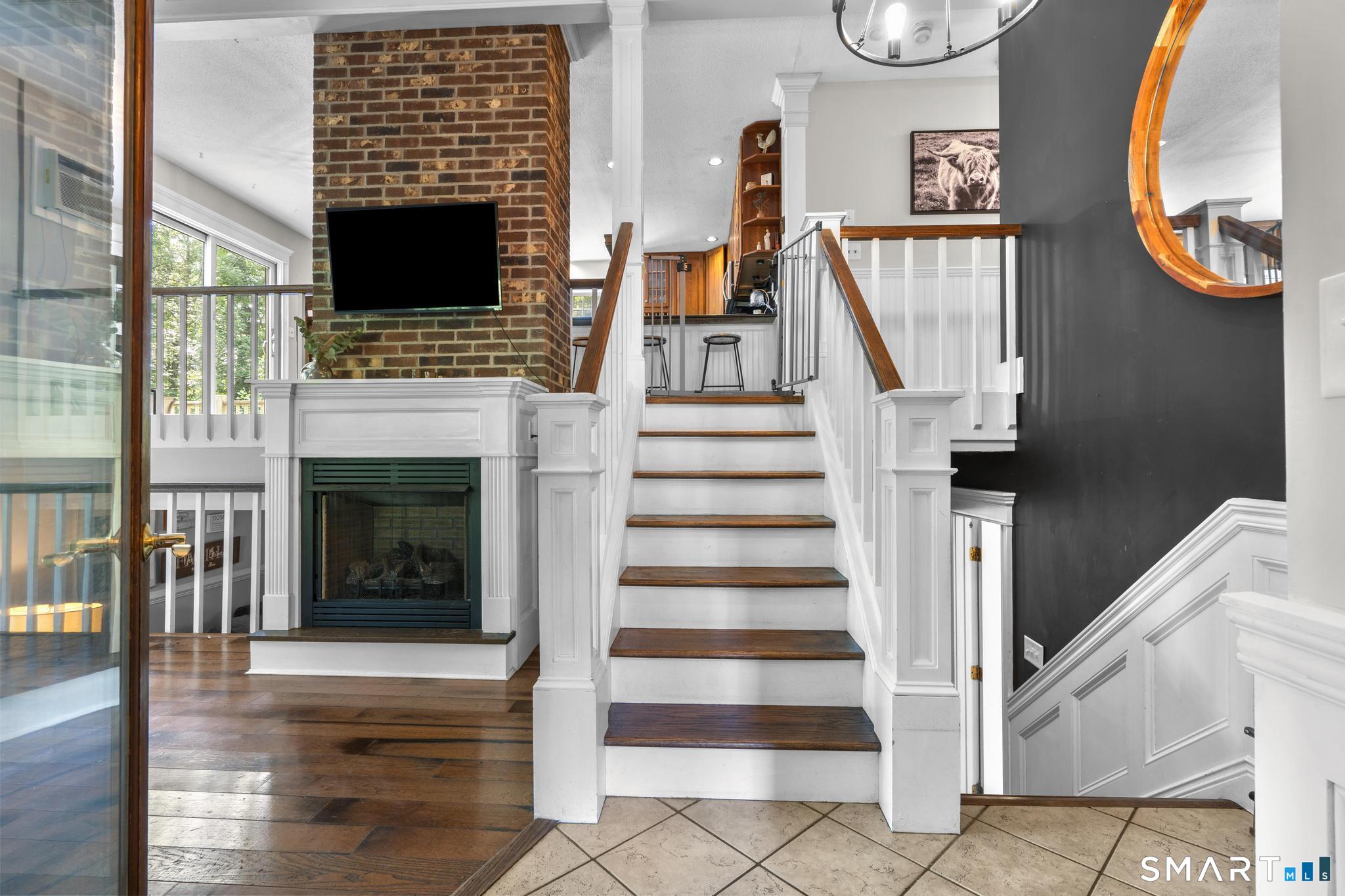10 Anna Drive Oxford CT 06478