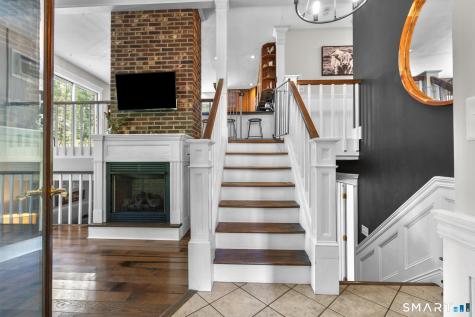 10 Anna Drive Oxford CT 06478
