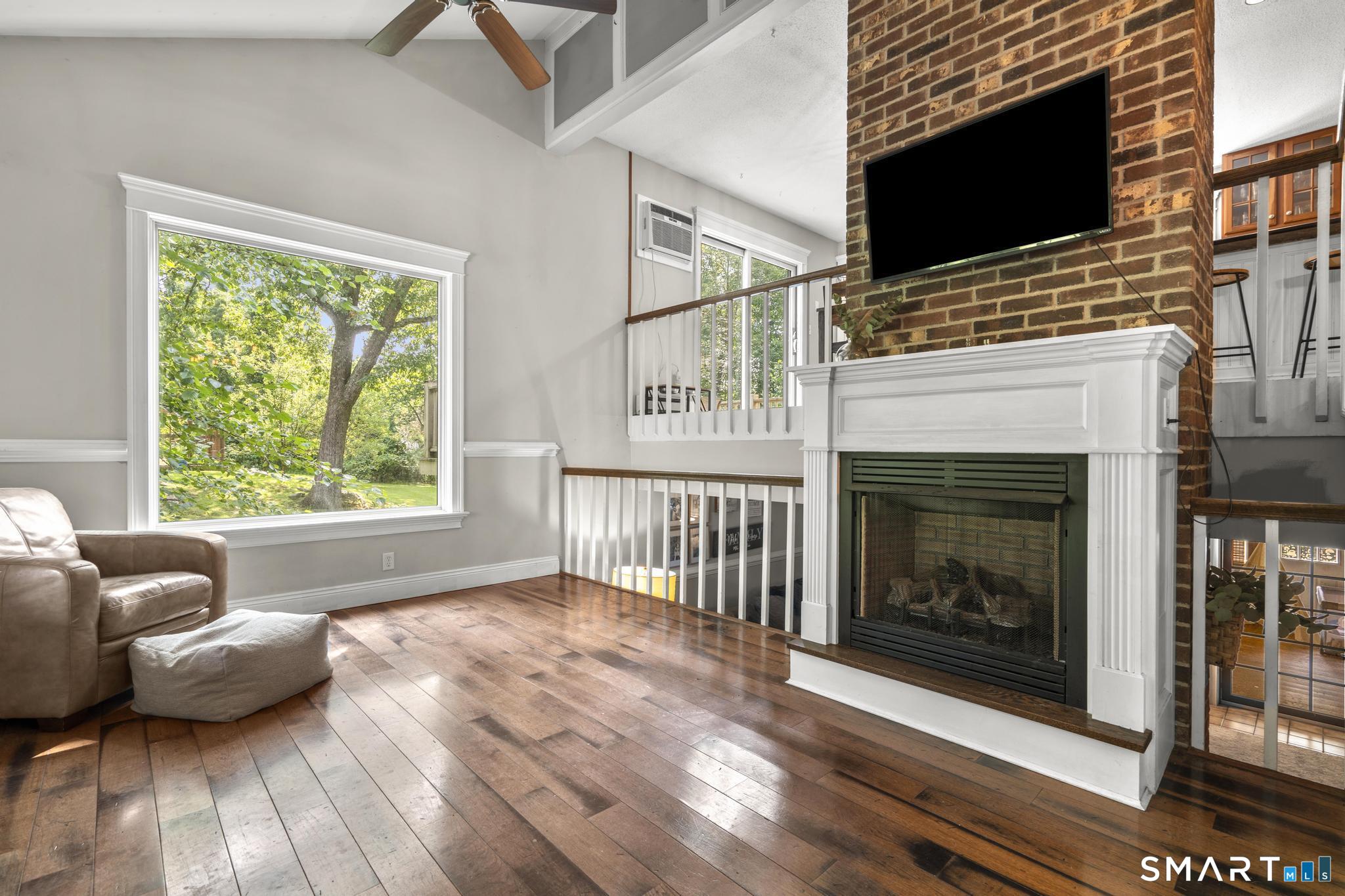 10 Anna Drive Oxford CT 06478