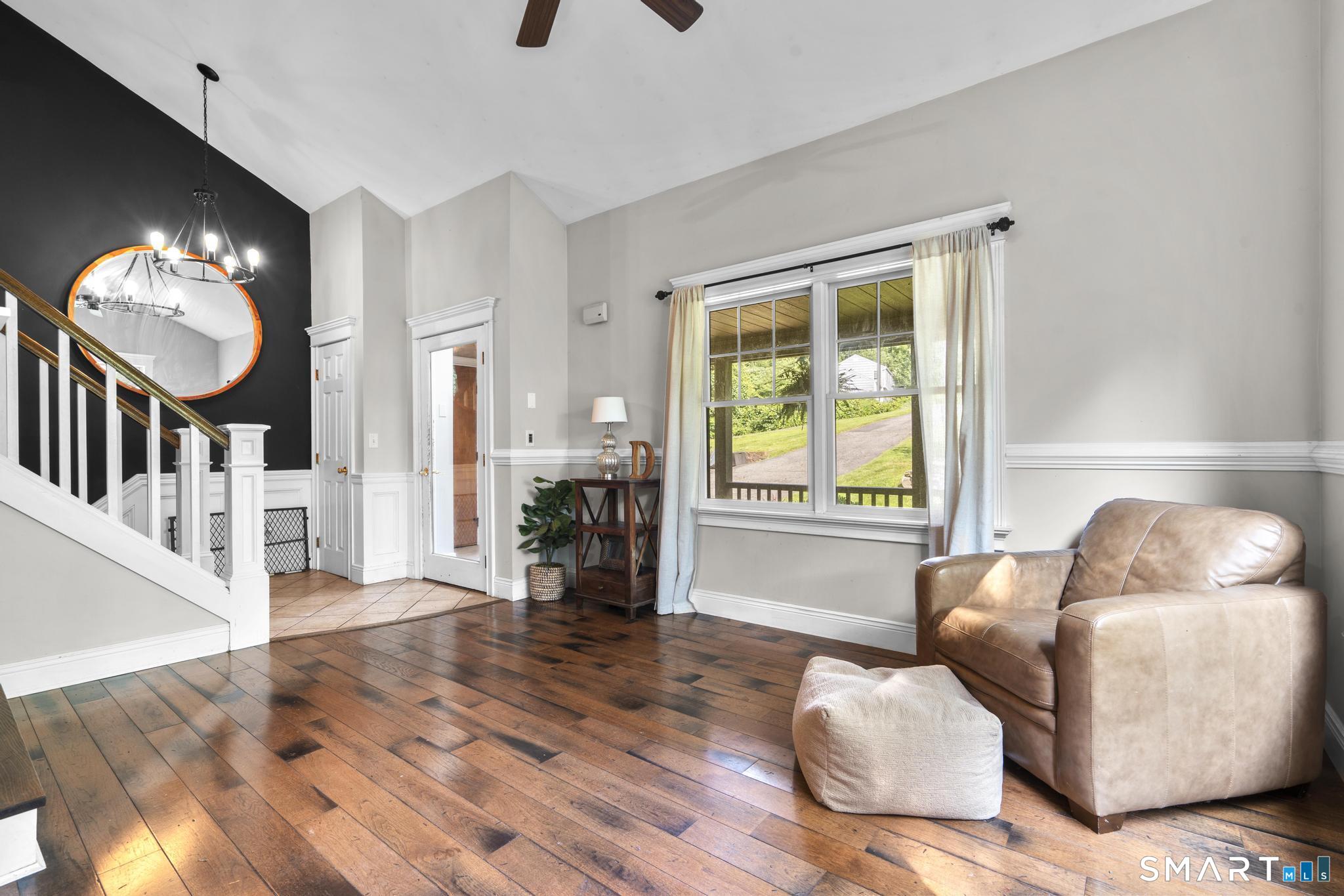 10 Anna Drive Oxford CT 06478