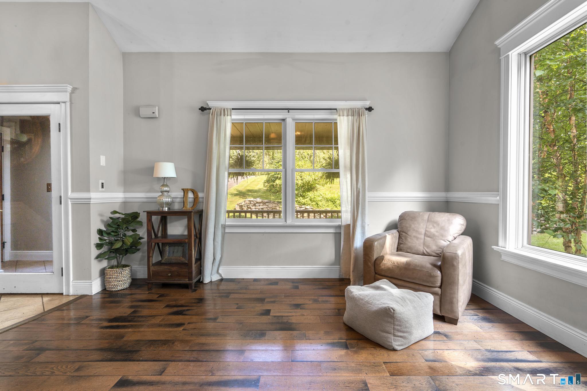 10 Anna Drive Oxford CT 06478