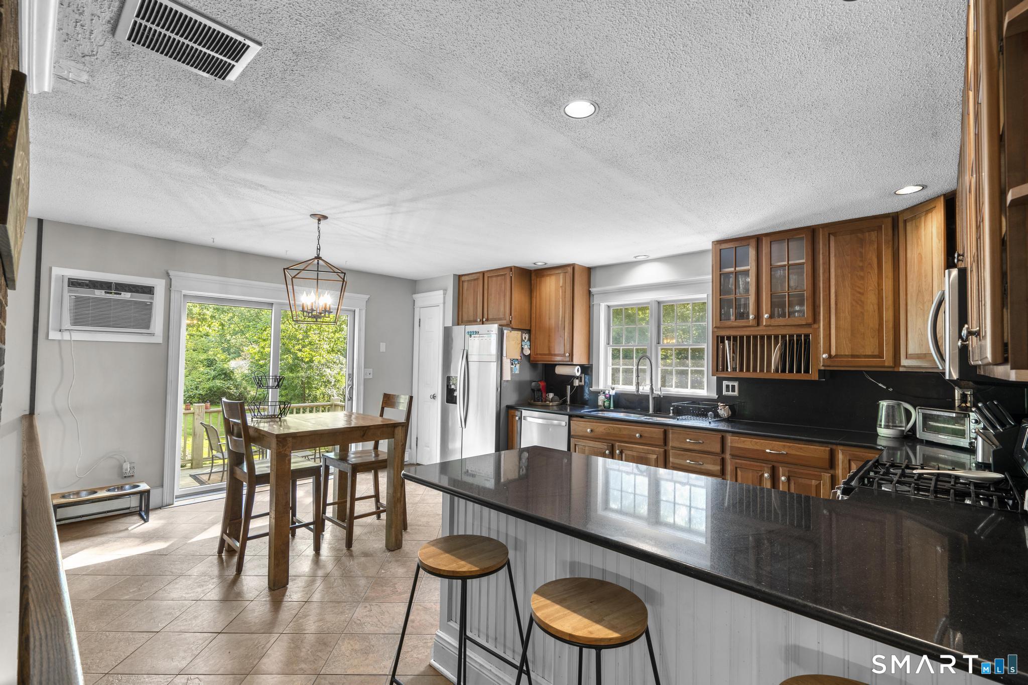 10 Anna Drive Oxford CT 06478