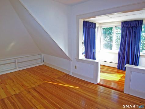 112 Fayerweather Terrace Bridgeport CT 06605