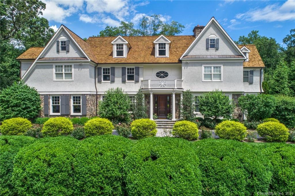 13 Woodridge Circle New Canaan CT 06840