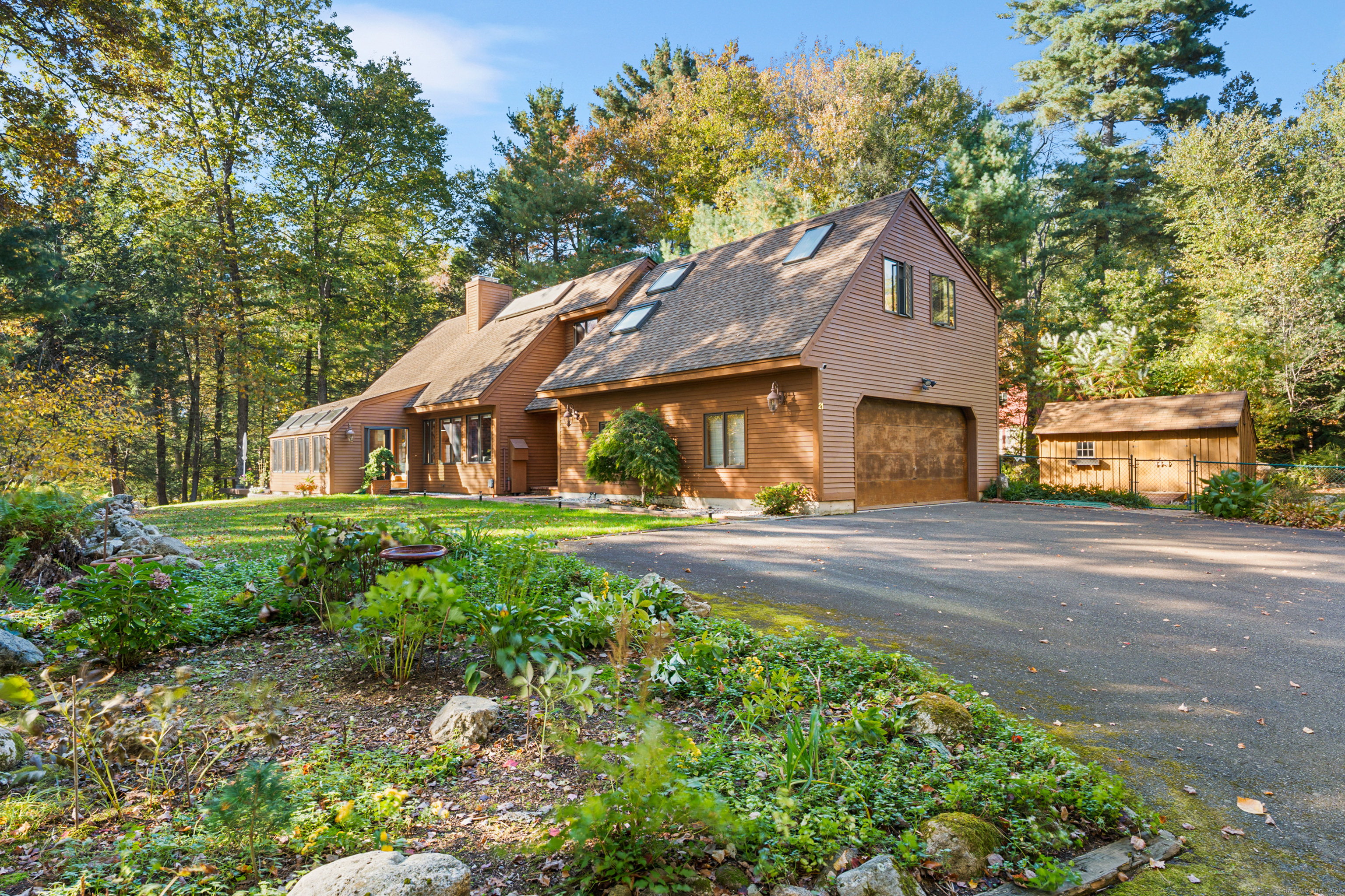 21 Christmas Tree Hill Canton CT 06019