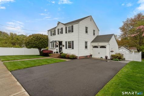 12 Orchard Court Hamden CT 06517